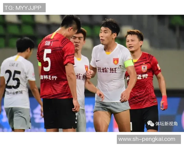 武汉篮球队以94分领跑总决赛积分榜展现强劲实力